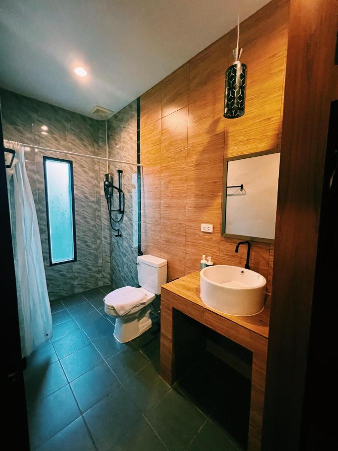 Vivi Hotel Resort プーケット エクステリア 写真