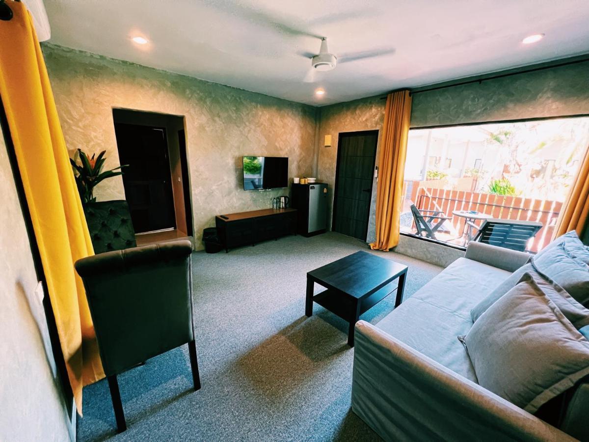 Vivi Hotel Resort プーケット エクステリア 写真