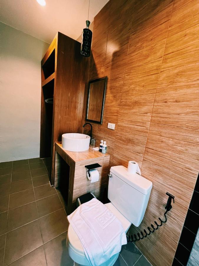 Vivi Hotel Resort プーケット エクステリア 写真